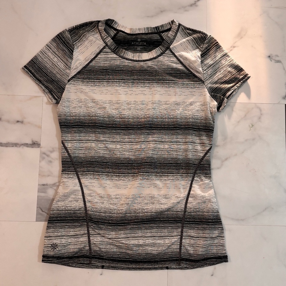 🖤Athleta🖤 Striped Active Top